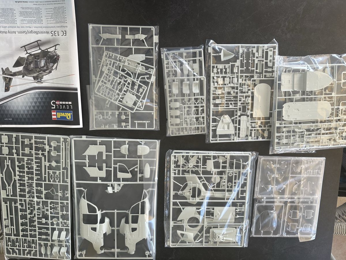 Revell Modellbausätze & Standmodelle: Revell Modelhubschrauber – Neu (gemäss Beschreibung) aus Egerkingen von Claudia_Flury 2