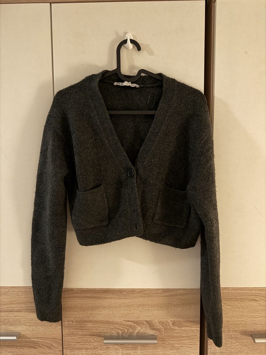 Zara Giacche: Zara Grey Cropped Cardigan Sweater Size S – Usato da Luzern venduto da ang_vgh6