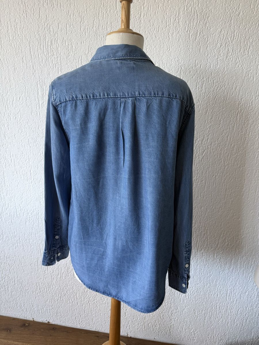Levi's Camicette: Jeanshemd Levi's Damen Grösse M – Usato da Nidau venduto da Preloved_Nidau 1