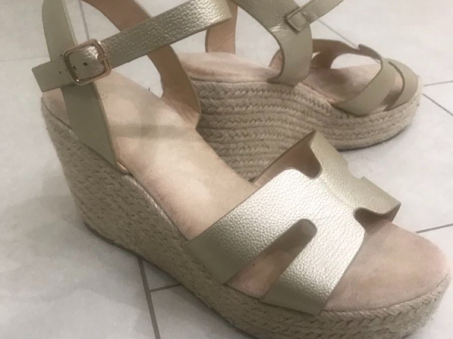 Scarpe da donna: Moderne Sandalen, sehr leicht – Nuovo (secondo la descrizione) da Rothrist venduto da ilodj 1