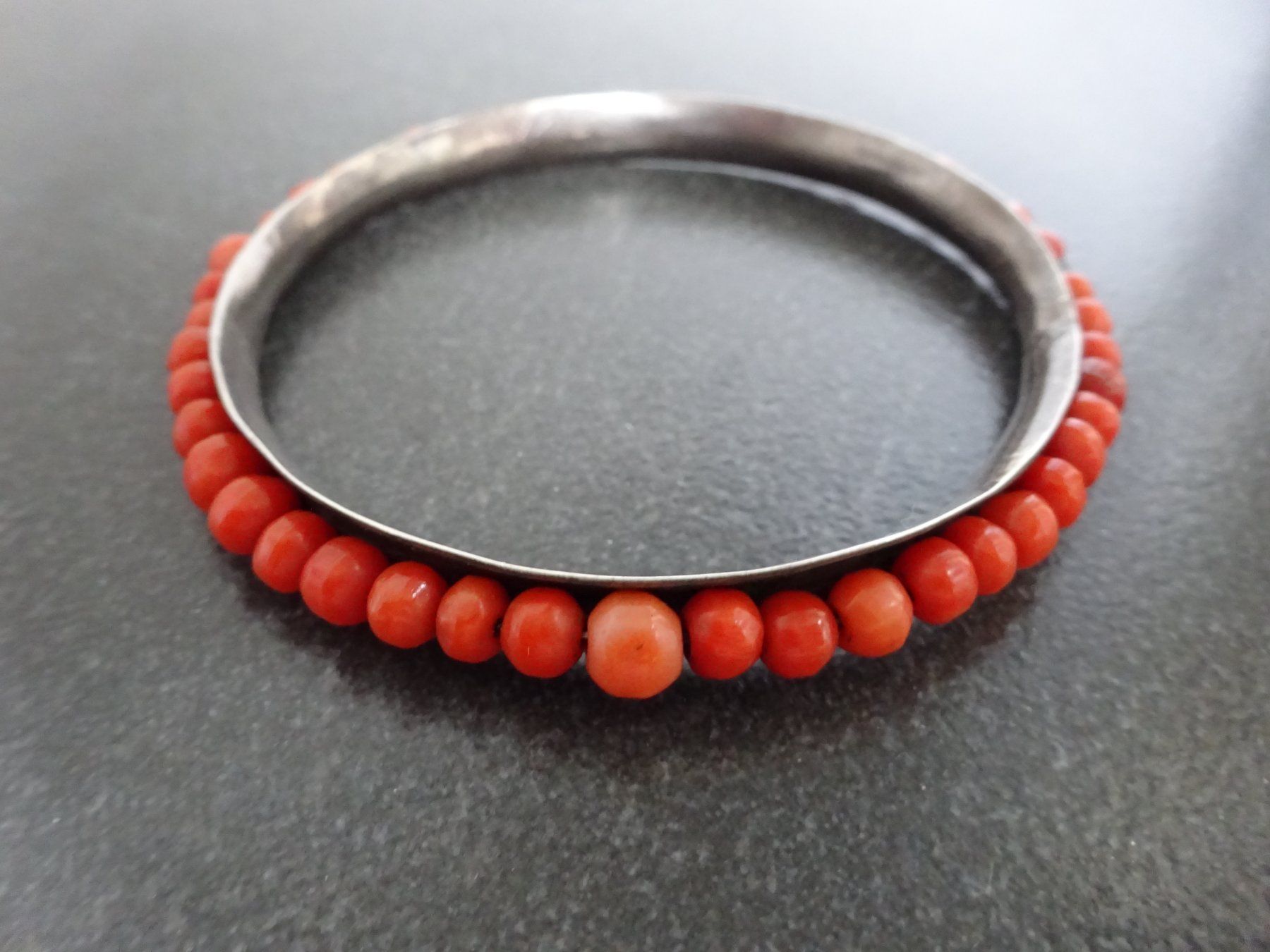 Bracciali & Braccialetti: Armreif Korallen Sardinien – Usato da Oetwil am See venduto da Senegal