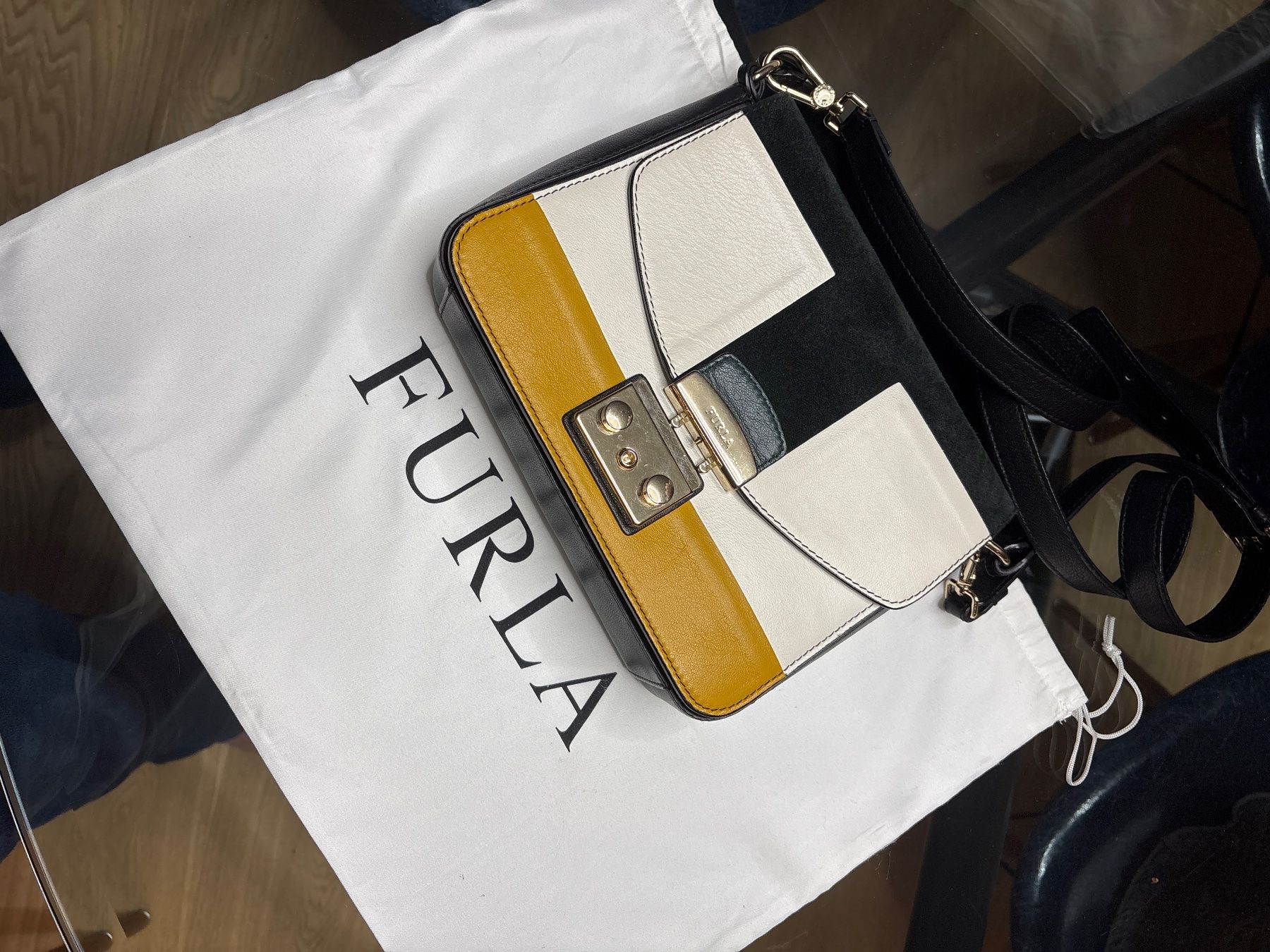 Furla Borse da donna: Furla Umhängetasche Leder – Usato da Zürich venduto da auto-moto 9