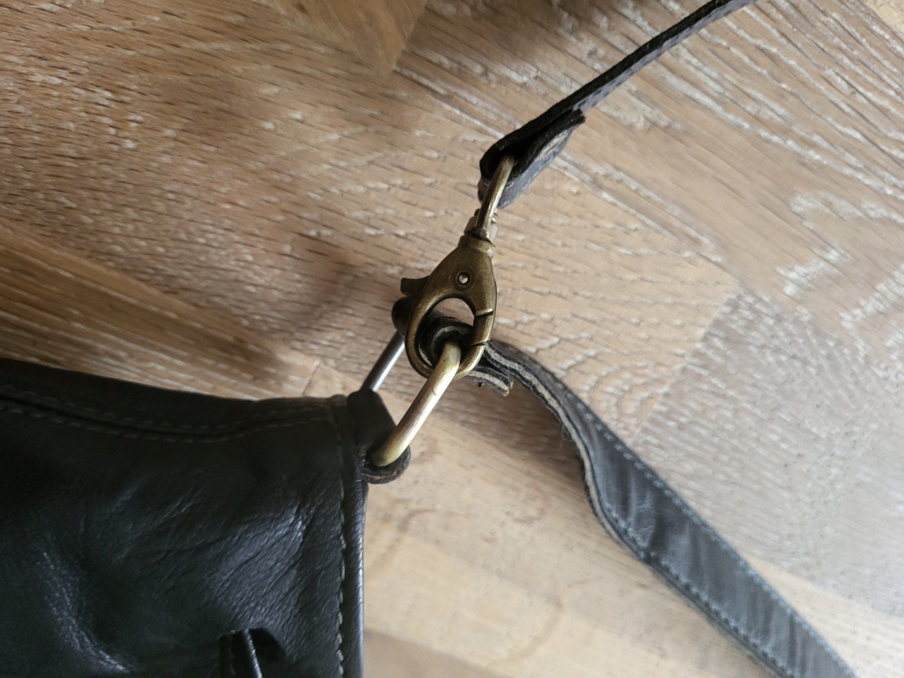 Borse da donna: Beuteltasche, Handarbeit aus echtem Leder, fast neu – Usato da Aarau venduto da Prima_vera 2