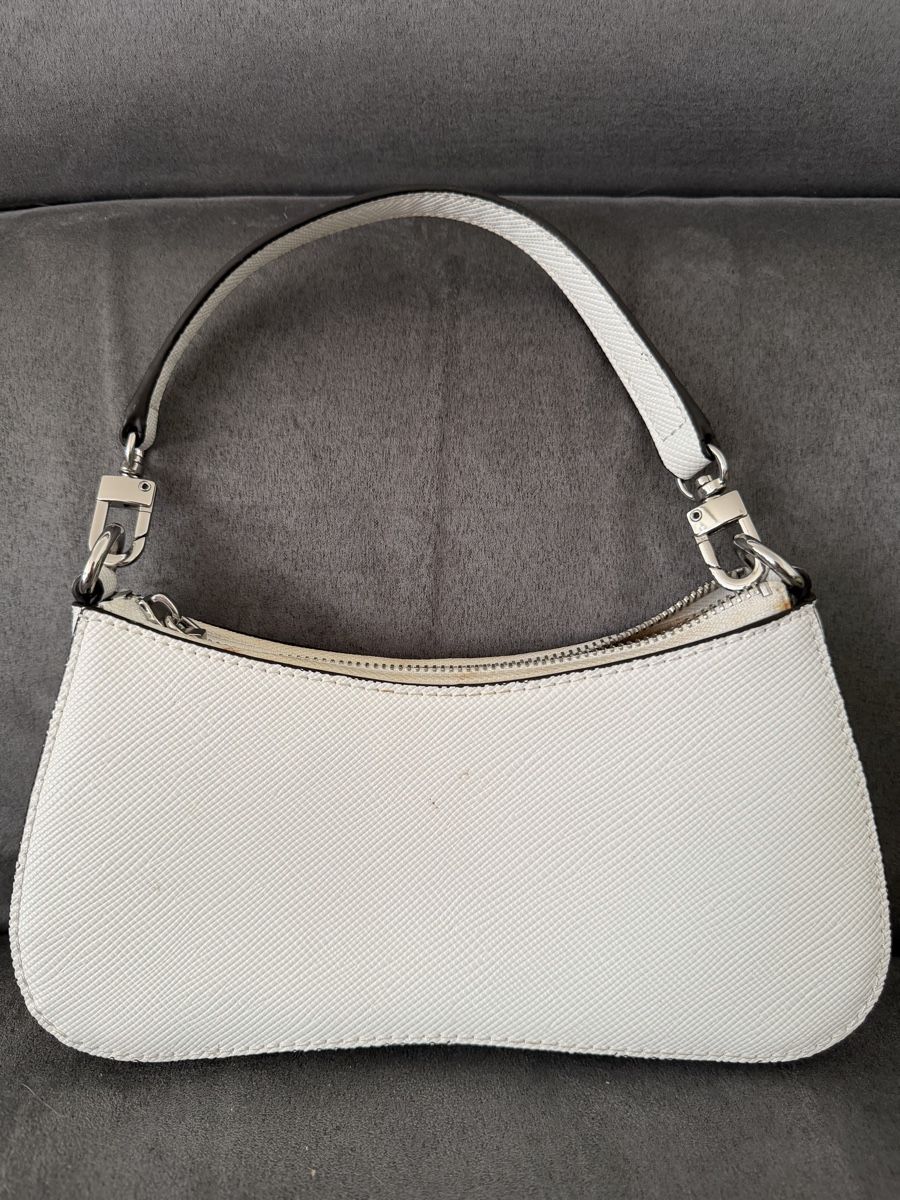 Guess Borse da donna: Handtasche Guess weiss mit Strasssteinen – Usato da Hinwil venduto da CozyBree 2