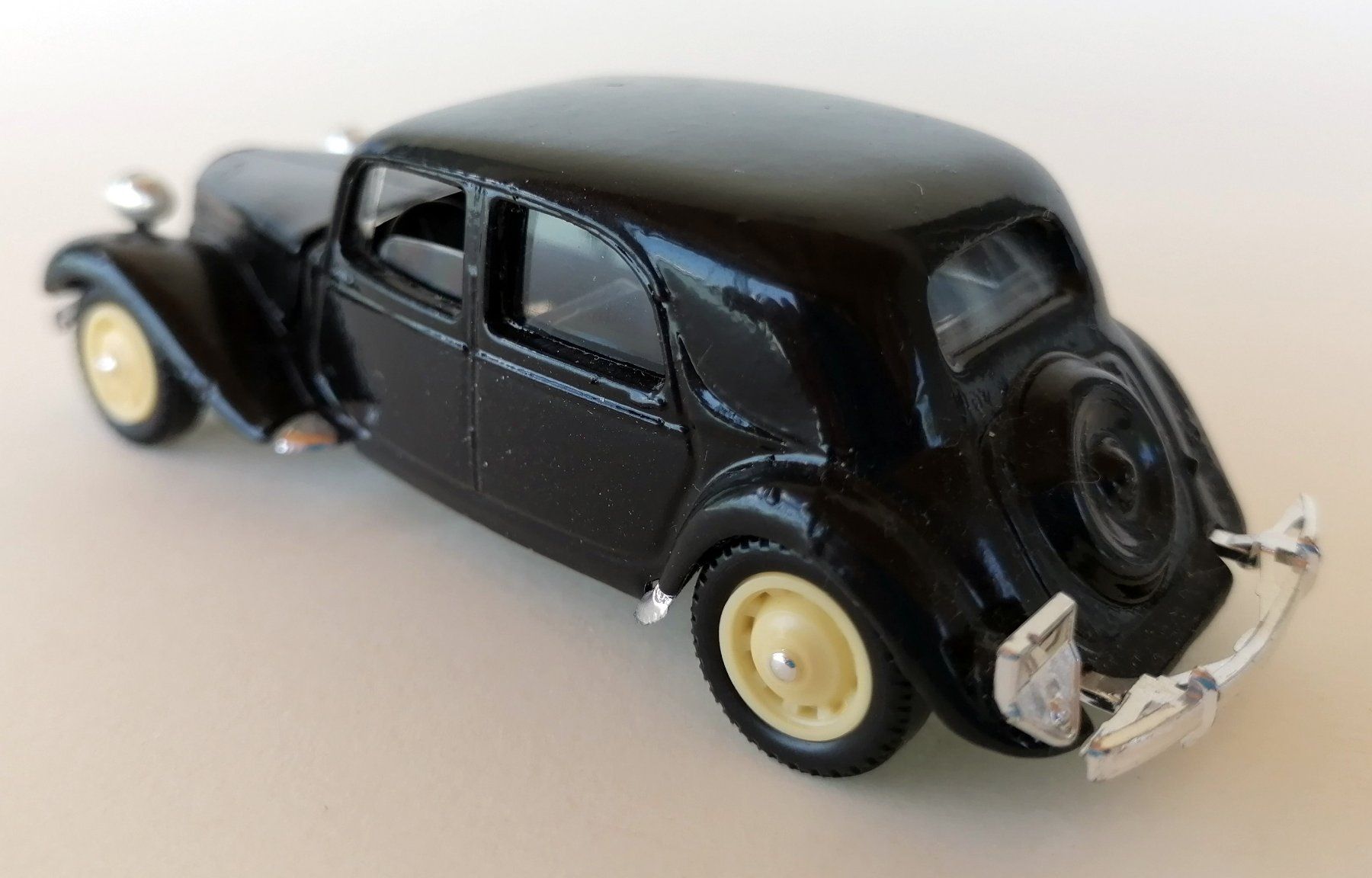 Solido Modellini d'auto: Solido 1:43 Citroen 15 Six – Nuovo (secondo la descrizione) da Löhningen venduto da wit_zcl6 1