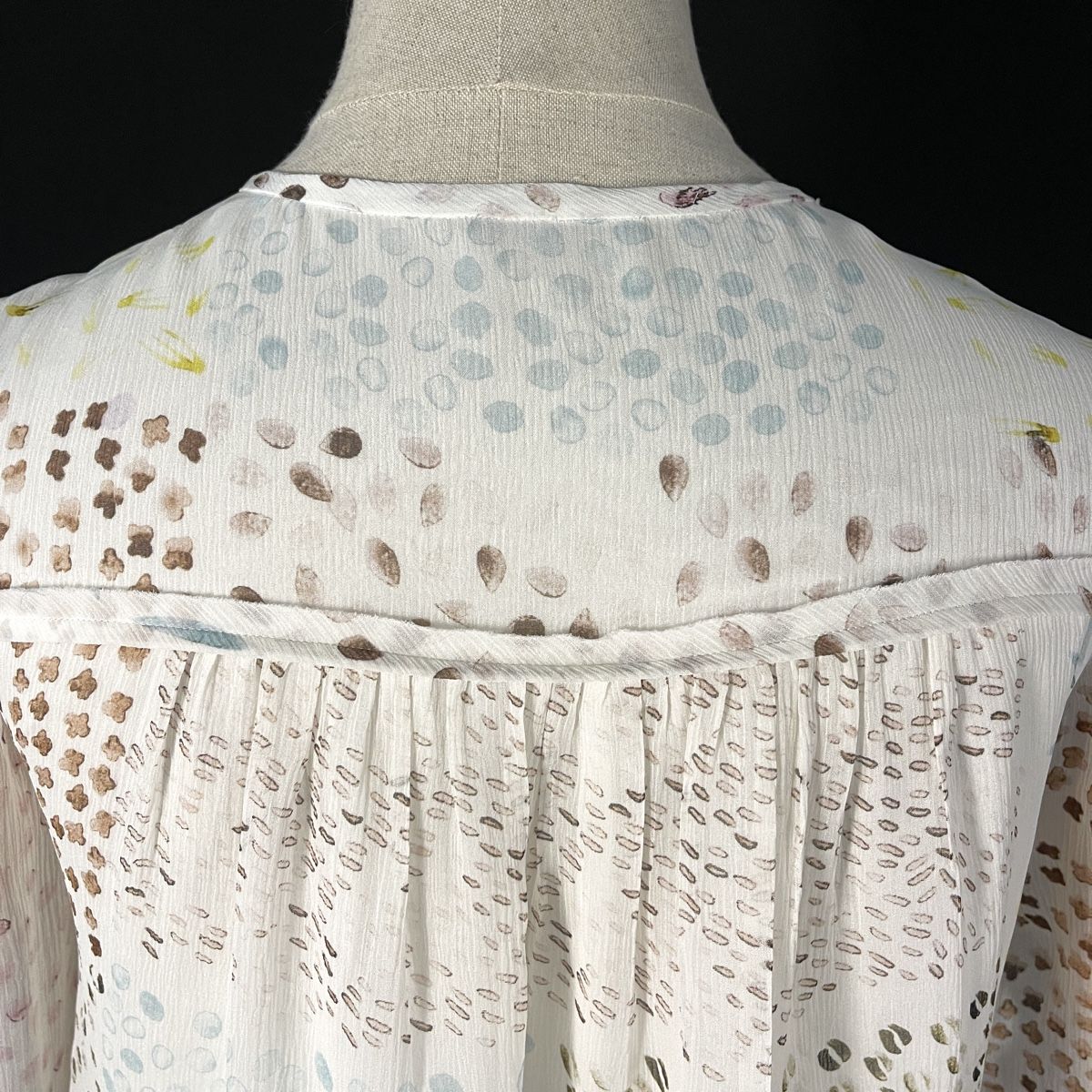 Hemisphere Camicette: HEMISPHERE Silk Blouse – Nuovo (secondo la descrizione) da Freienbach venduto da Avviivva_Shop 6