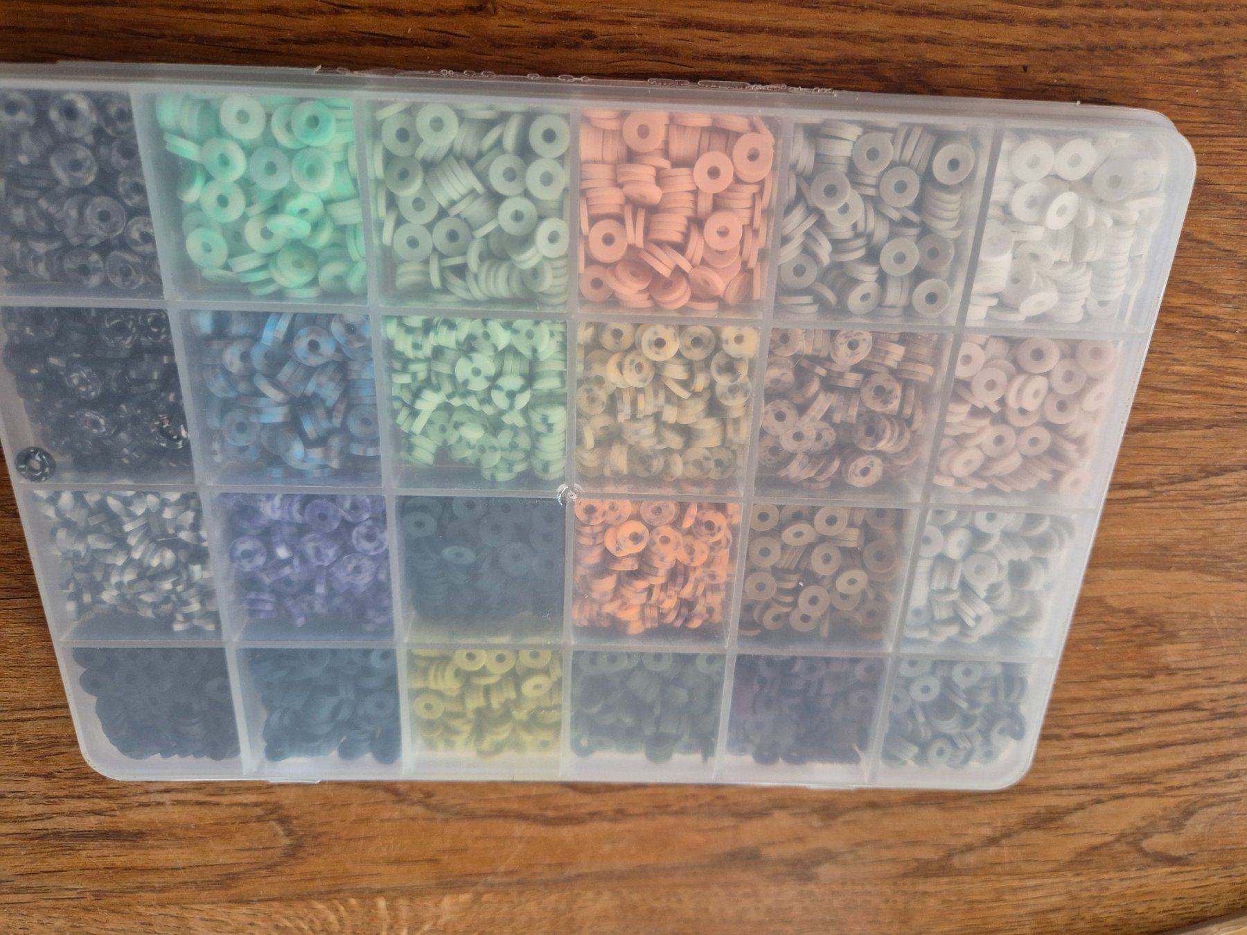 Perlen (unechte): Tonperlen Polymer 24 versch. Farben – Neu und originalverpackt aus Läufelfingen von Netti04 2