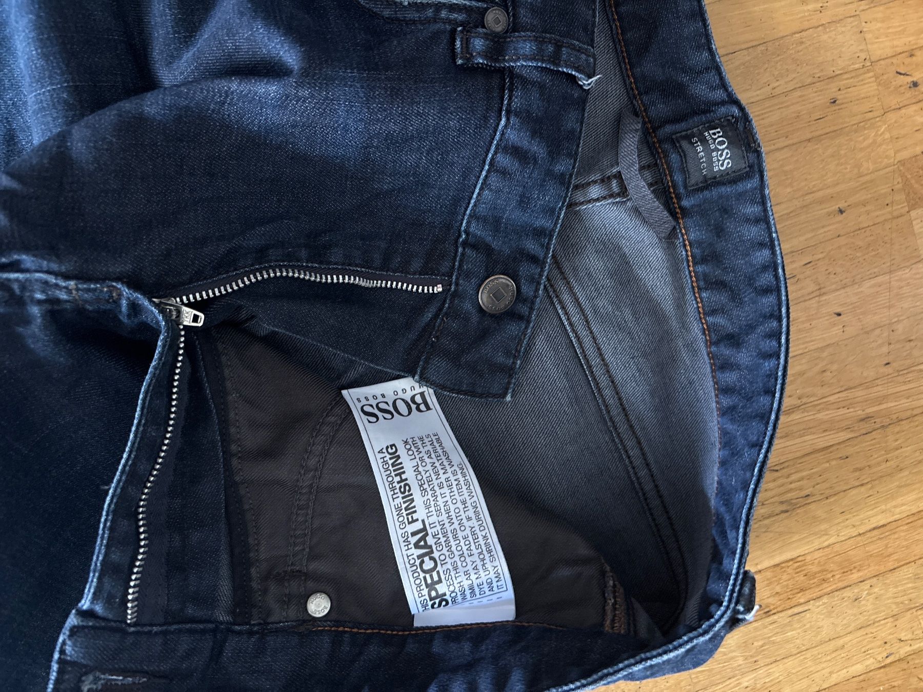 Jeans: Hugo Boss Jeans – Neu (gemäss Beschreibung) aus St. Gallen von kes_5bxr 1