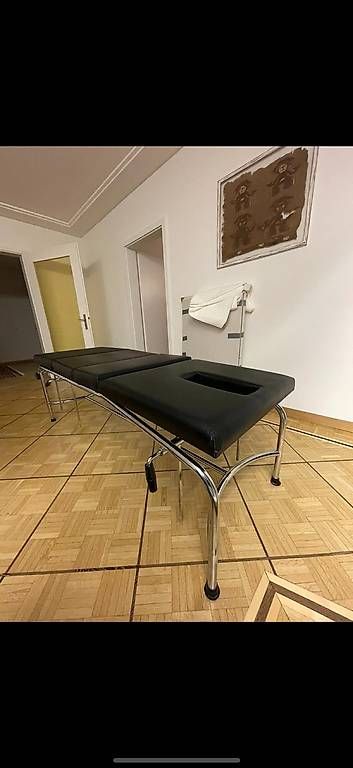 Chaises longues: Massageliege Kosmetikliege Physioliege , schwarz – D'occasion à Bern par nsigner