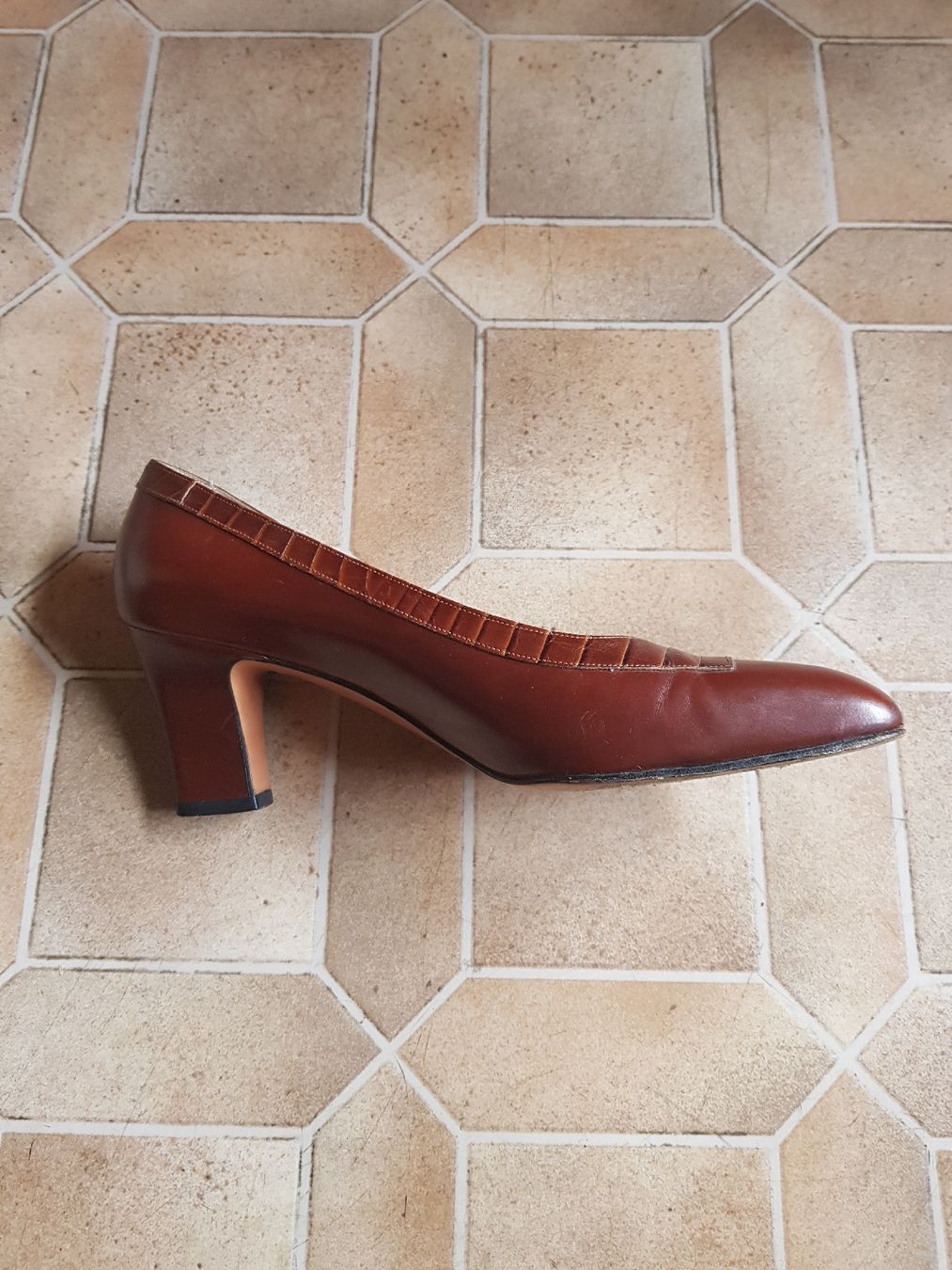 Salvatore Ferragamo Scarpe da donna: Salvatore-Ferragamo Pumps – Nuovo (secondo la descrizione) da Zweisimmen venduto da Adorable 7