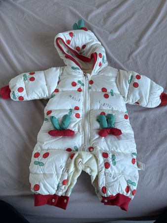 Wintersaison: Baby Schneeanzug, Kirsche Muster, Gr. 73