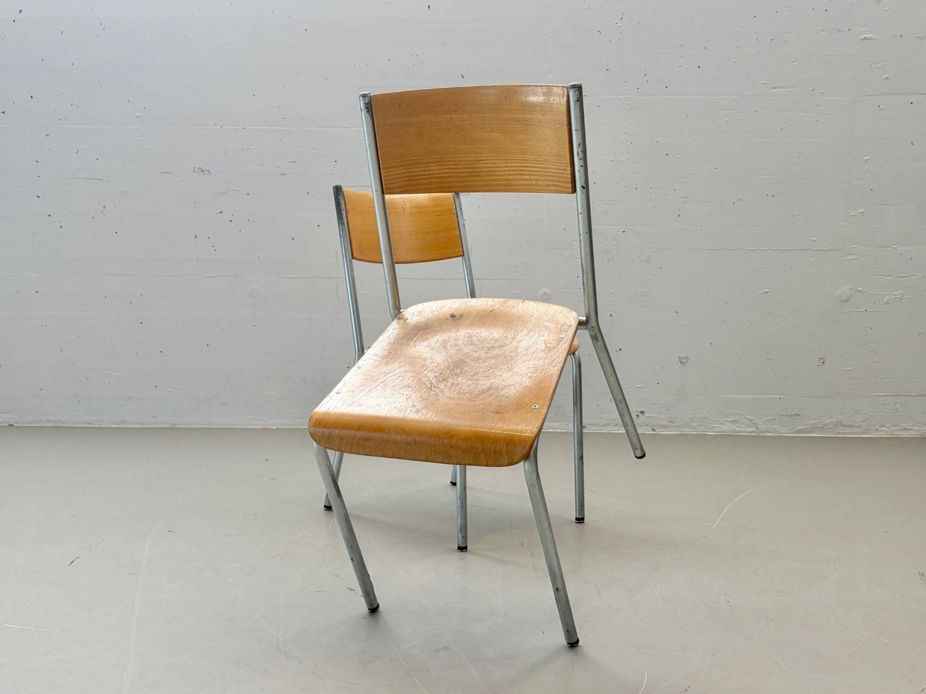 Bigla Stühle: Originale Bigla Stapelstühle – Schweizer Designklassiker – Gebraucht aus Zürich von LeMoege 3