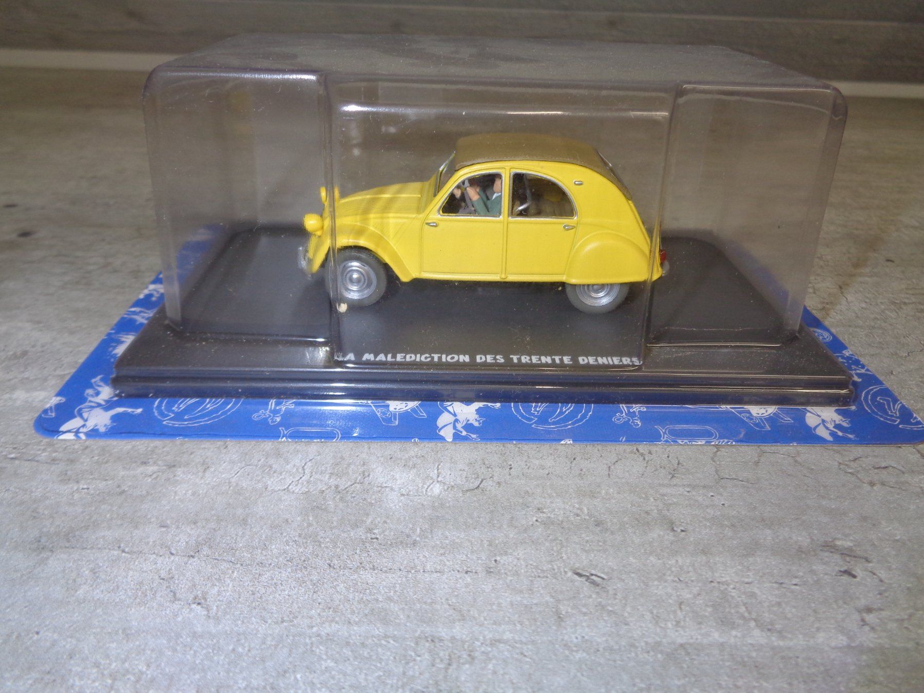 Citroën Modellautos: Hachette 1:43 Blake et Mortimer Citroën 2CV – Neu und originalverpackt aus Reconvilier von rallycar 1