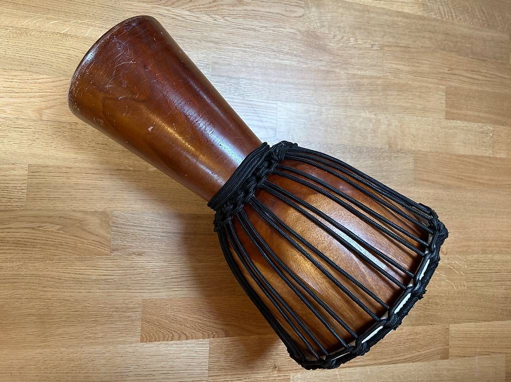 Strumenti musicali: Djembe – Usato da Muri b. Bern venduto da Naddut 1