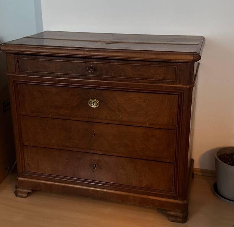 Commodes: Alte Kommode – D'occasion à Zürich par sim_mv9h