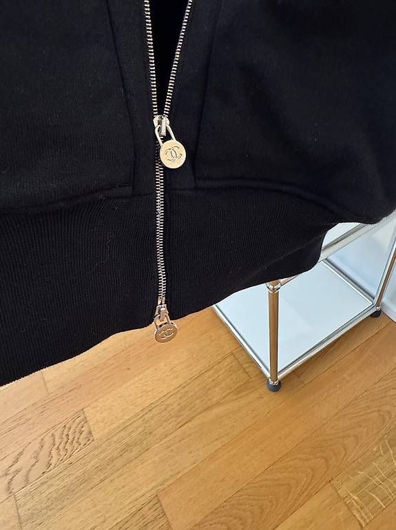 Chanel Jacken: CHANEL JACKE ASTRONAUT – Neu (gemäss Beschreibung) aus Schwyz von bofb 7