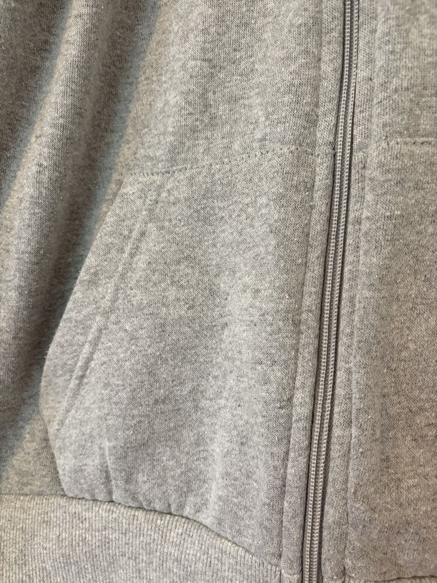 Maglioni & Felpe: Grauer Kapuzenpullover Reissverschluss Gr. M "Tessentials"  – Usato da Frauenfeld venduto da lin_77m9 4