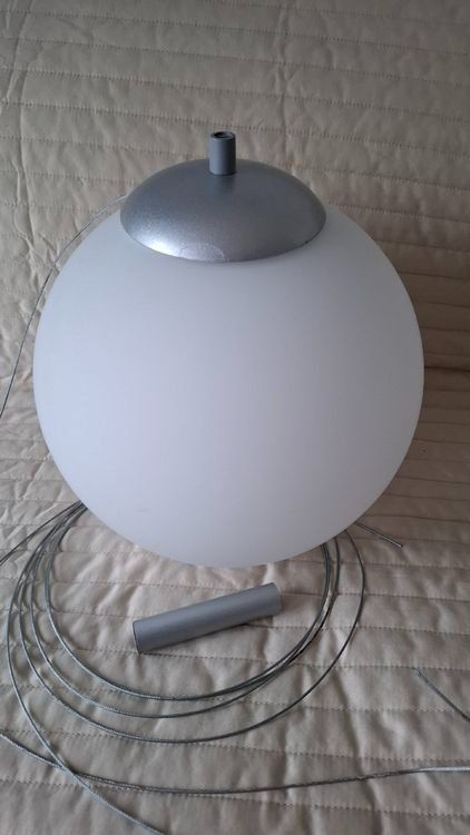 Lampen: Dekokugel / Lampe aus Milchglas – Gebraucht aus Emmen von Tigerlady