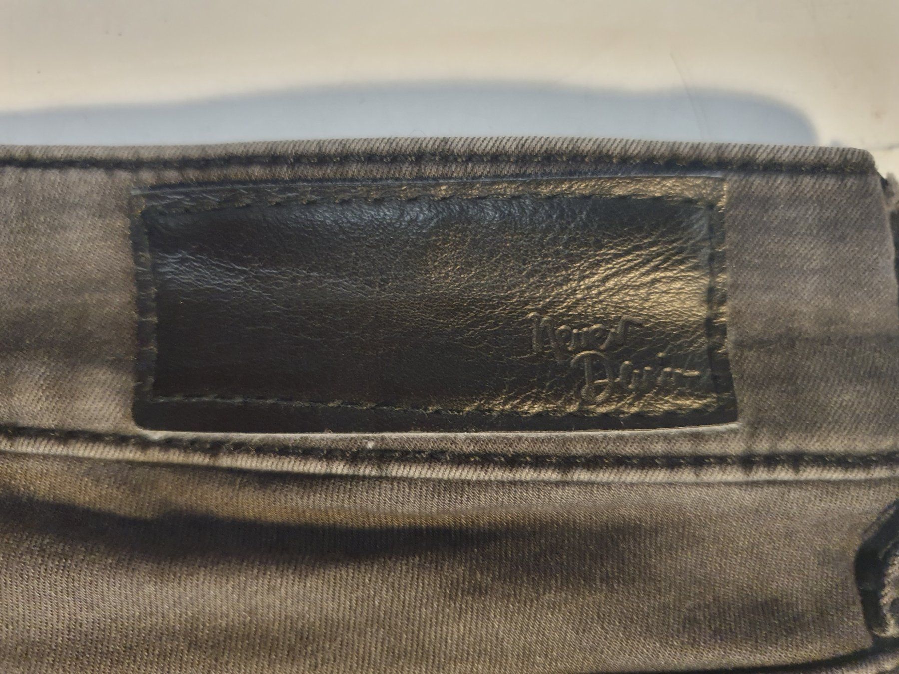 Jeans: Never Devi Jeans schwarz grösse 32 – Gebraucht aus Zürich von loosebone 9