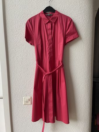 Sommerliches Kleid Gr. 40, kaum getragen, perfekt für heisse