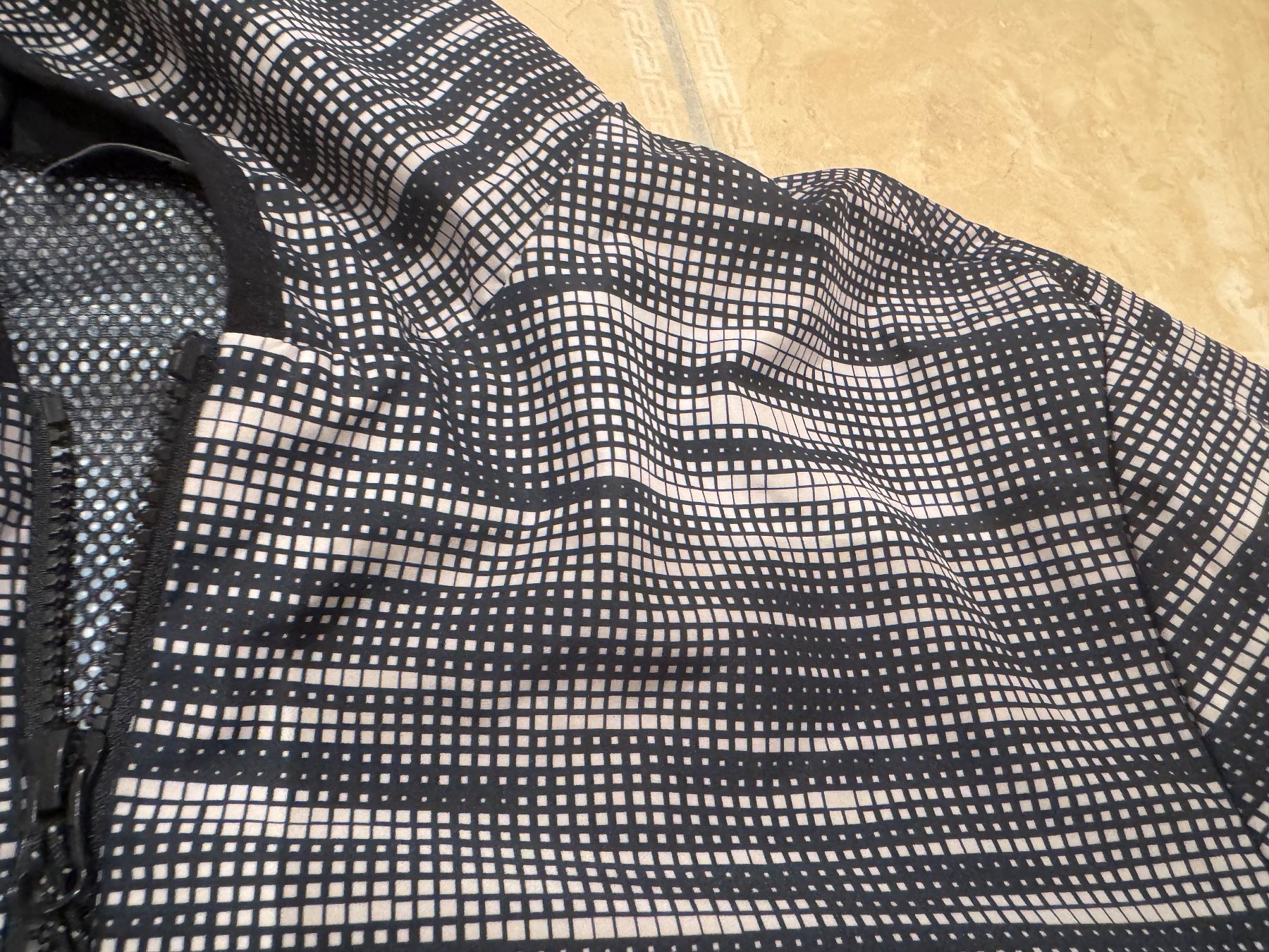 Armani Giacche: Armani NWT Wind/Wetterjacke, S NP470 Fr – Nuovo (secondo la descrizione) da Klingnau venduto da Markus14 2