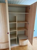 Schöner Kleiderschrank - Schrank 2türig