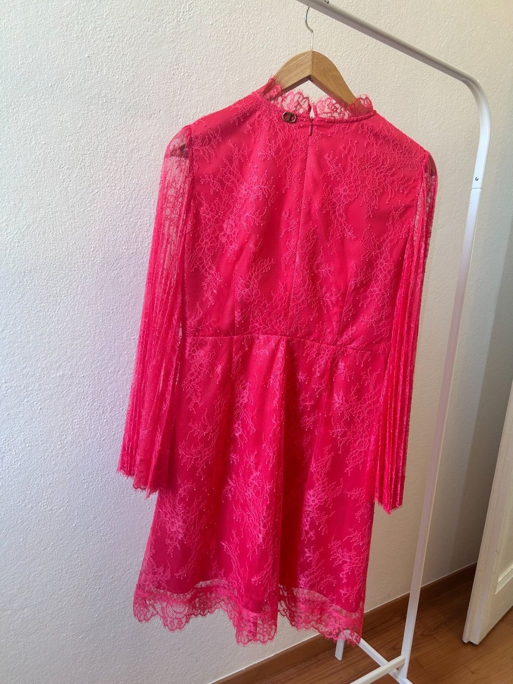 Twinset Vestiti: Robe rose en dentelle Twinset IT42 – Nuovo (secondo la descrizione) da Biel-Bienne venduto da sarahthierry 5
