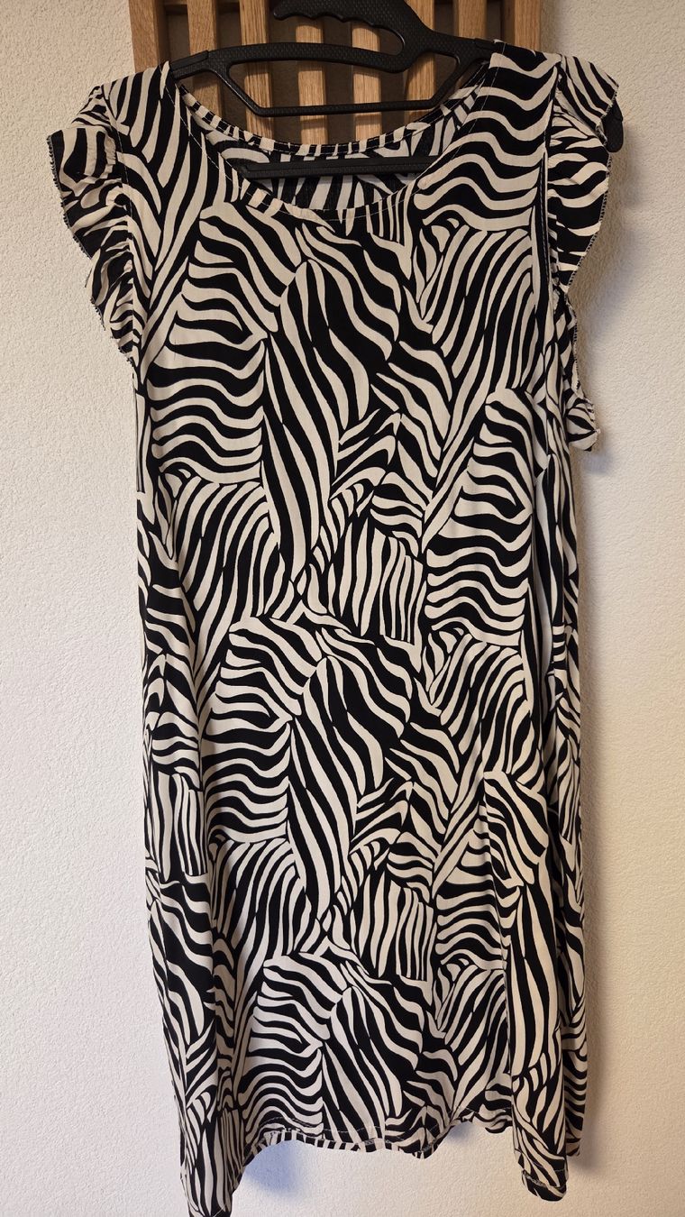 Vestiti: Robes lot 5 – Usato da Le Pâquier-Montbarry venduto da Gruyere77 1