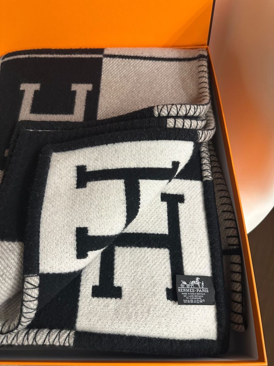 Hermès Couvertures: Hermes Wohndecke Avalon – D'occasion à Binningen par Yuliya15 1