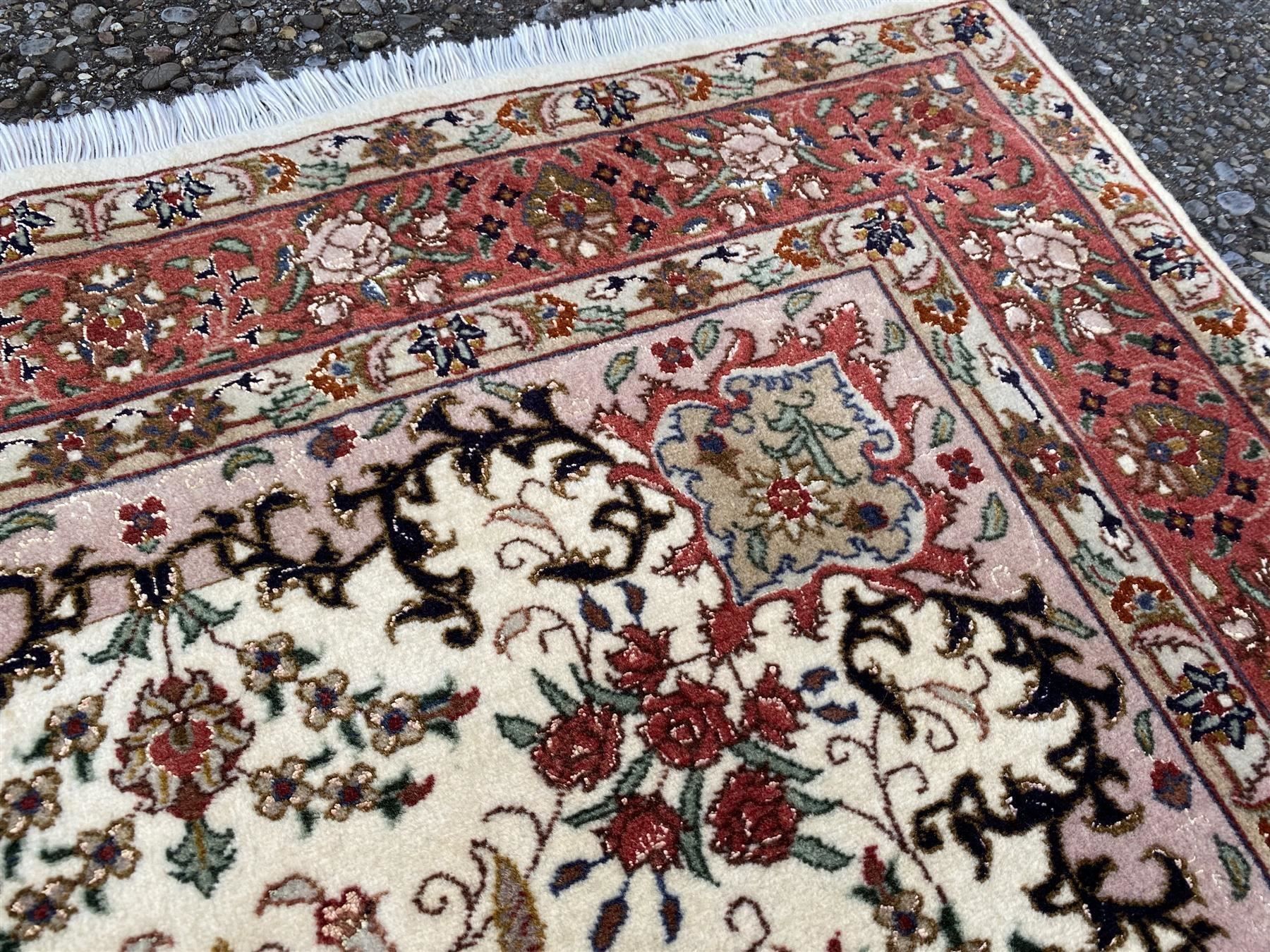 Tappeti: Herrliche Tabriz Korkw. m. Seide 142x103 – Usato da Steinhausen venduto da Super05 7