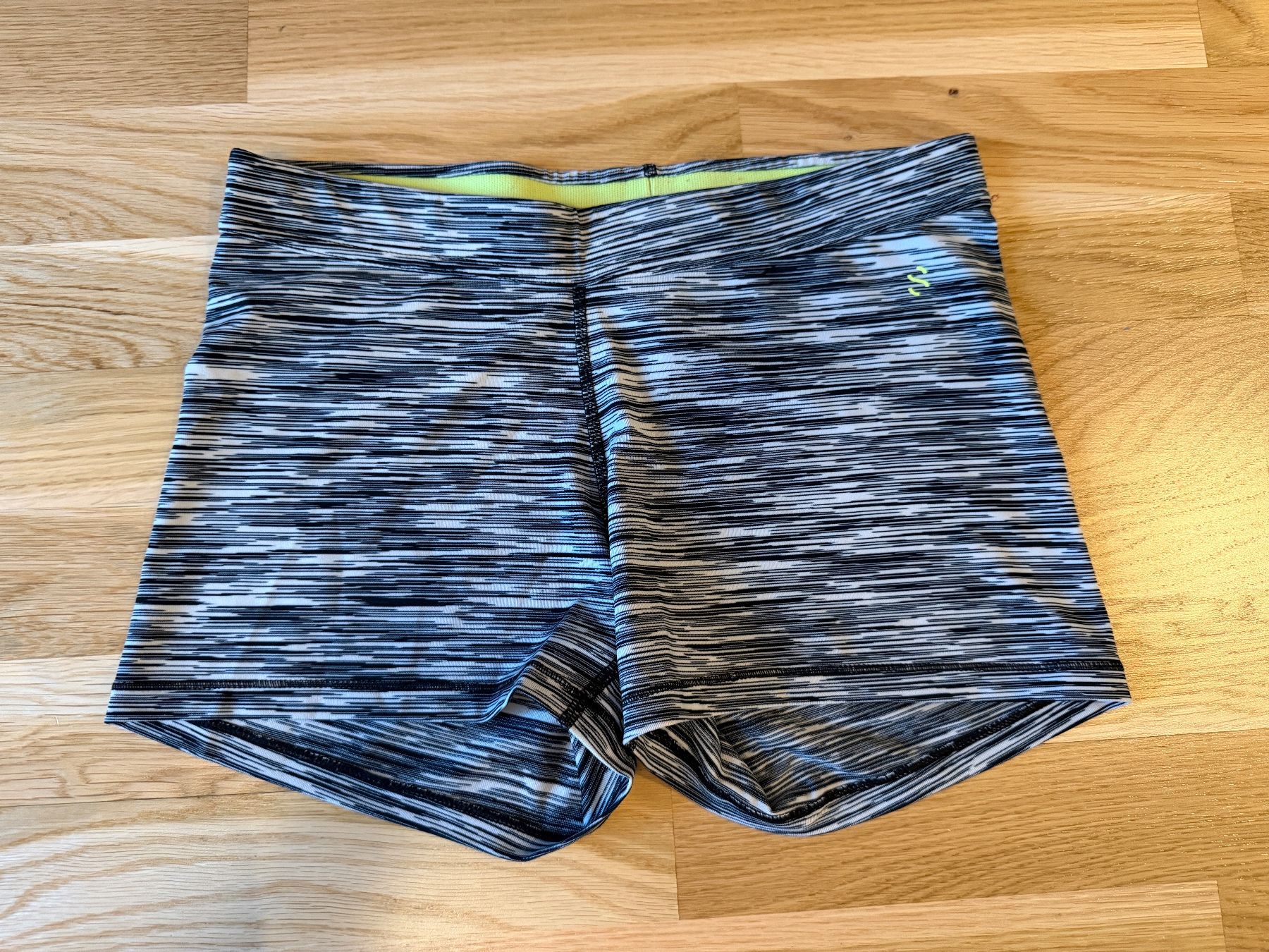 H&M Pantaloni: H&M Sportshorts, Grösse S – Usato da Zürich venduto da cfh_cg22 1