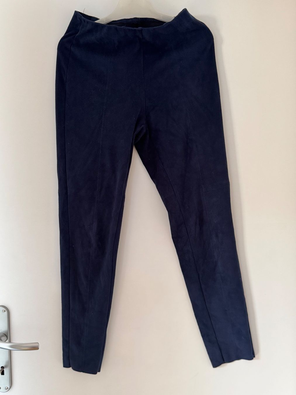 Calzedonia Leggings: Calzedonia Dunkelblaue Hose in Wildlederoptik – Usato da Urdorf venduto da roses202
