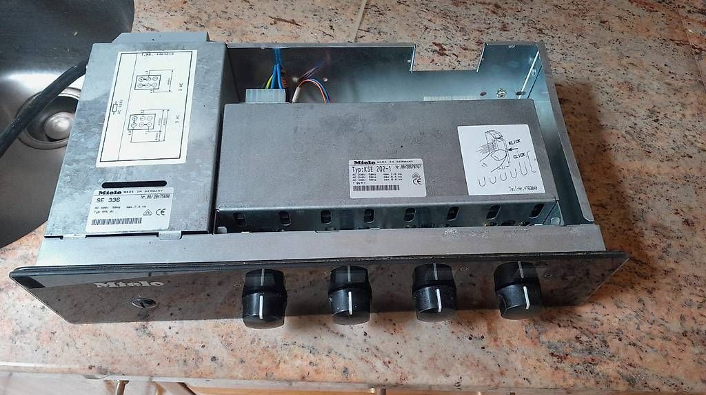 Herde: plaque vitrocéram miele – Gebraucht aus Pâquier-Montbarry von Jund 1