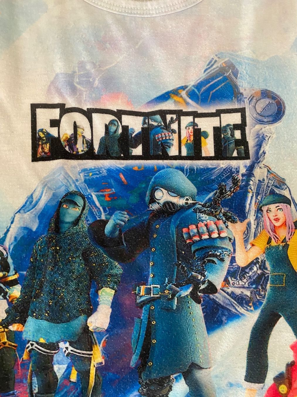 Lotti & Set di vestiti: Ensemble FORTNITE 6 ans – Usato da Le Noirmont venduto da Chreeba