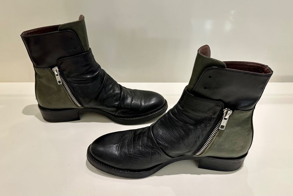 Damenstiefelette Mit Reißverschluss, Plateau Und Kette Aus Braunem Wildleder Absatz 9 4506a246