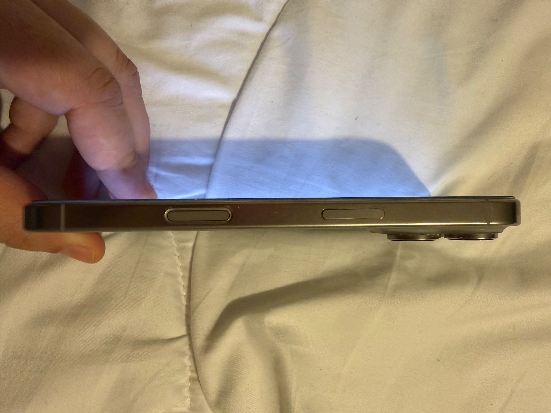 Apple Handys / Smartphones: iPhone 16 pro 128 – Gebraucht aus Strengelbach von van_hg7n 2