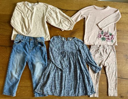 Mädchenkleidungsset, Größe 98 – Sehr guter Zustand