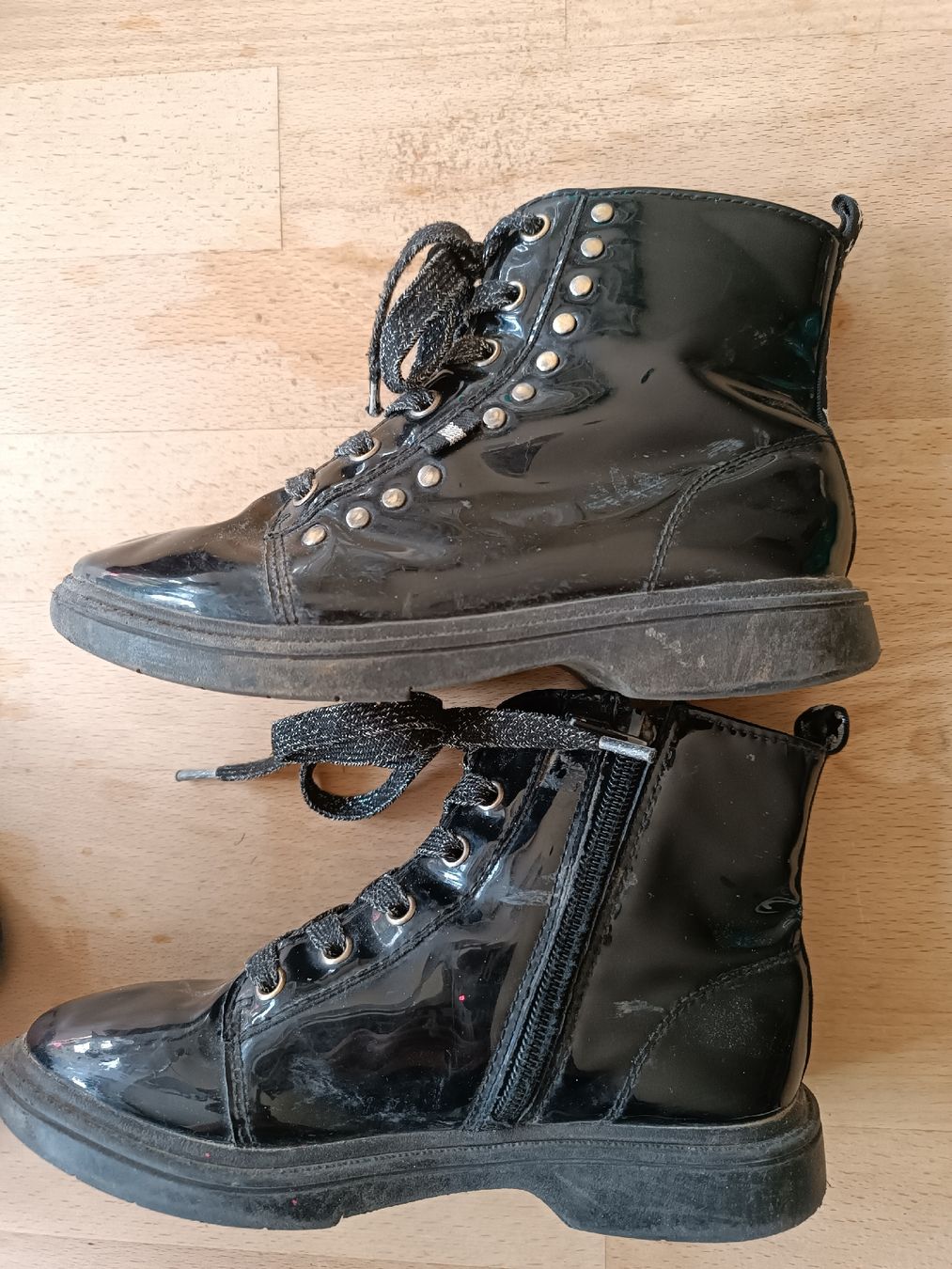 Scarpe per ragazze: Stiefel/ Finken Mädchen Gr 31,33,34 – Usato da Binz venduto da julijuli 4