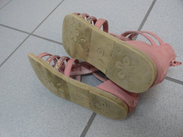 Schuhe für Mädchen: Schuhpaket Mädchen, Gr. 31 – Gebraucht aus Wil SG von Zwillinge0 4