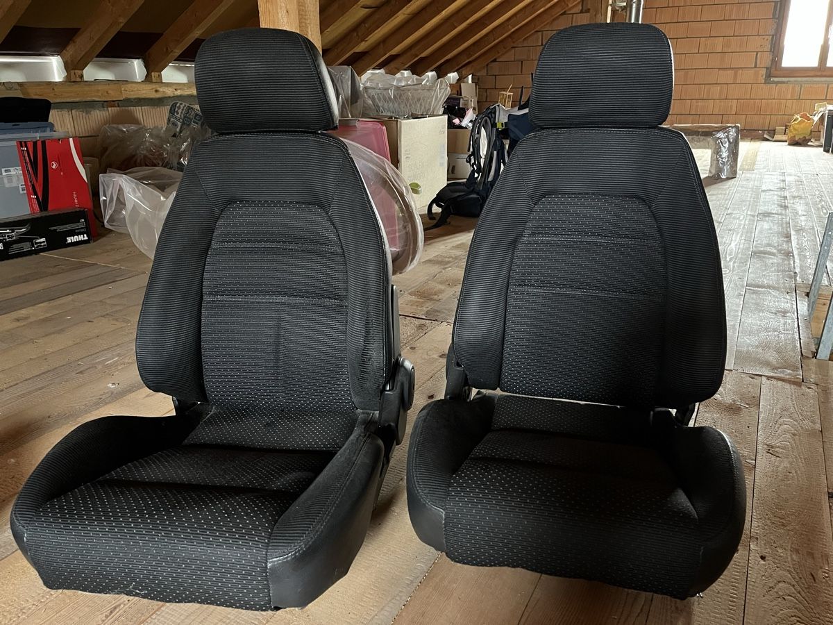 Mazda Tutti pezzi di ricambio auto: Mazda MX5 Sitze – Usato da Rechthalten venduto da bubi1808