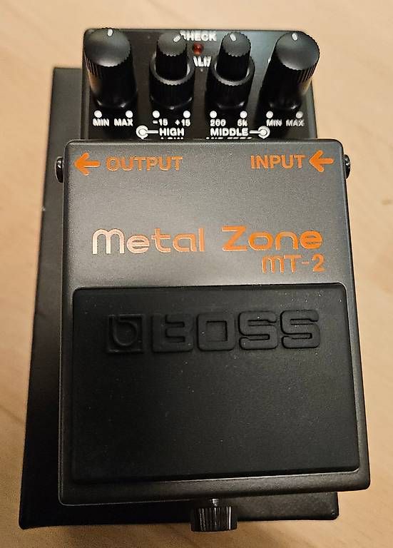 Strumenti musicali: BOSS Metal Zone MT-2 black – Usato da Rorschach venduto da Crossfire34343 1