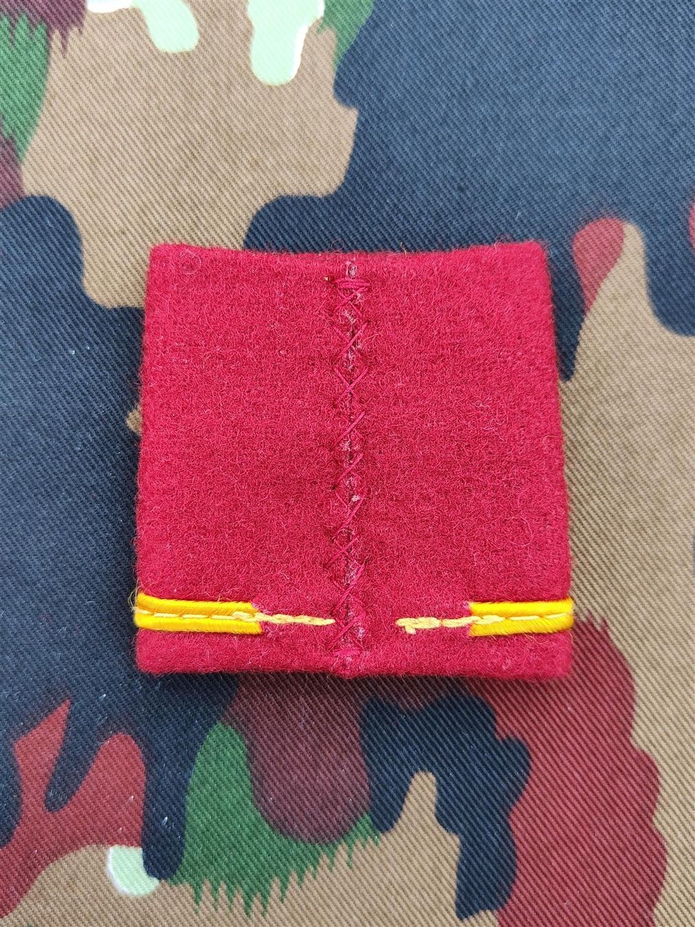 Placchette & Badge: Schulterpatten Leutnant Set Ord. 1995 – Usato da Bauma venduto da SwissMilitaria 1
