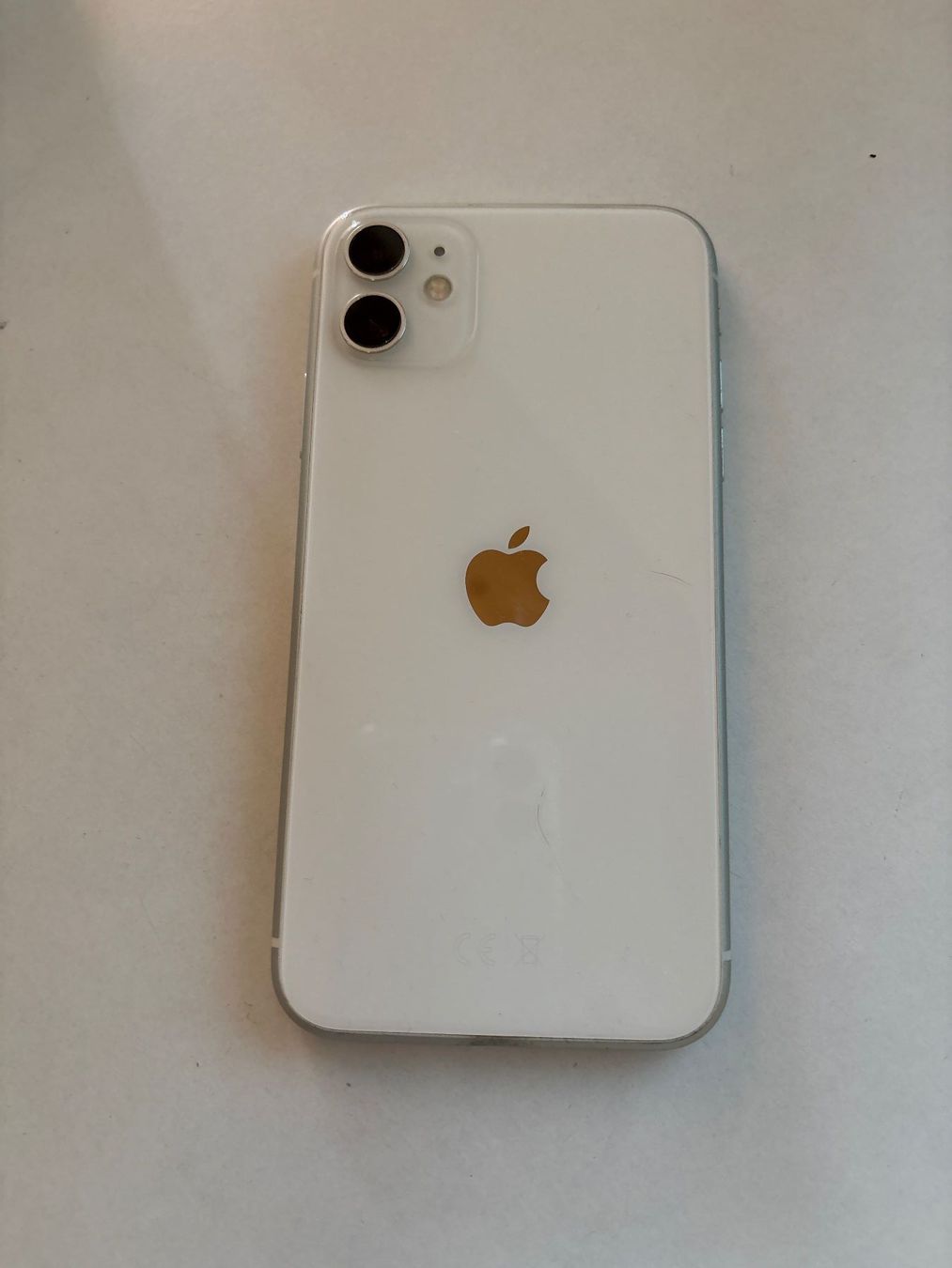 Apple Telefoni cellulari / Smartphones: Apple iPhone 11 White 128 GB - Top Zustand – Usato da Konolfingen venduto da Sheba11