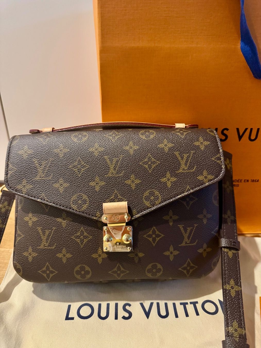 Louis Vuitton Borse da donna: Louis Vuitton Pochette Métis – Usato da Zürich venduto da liv_fm26 1