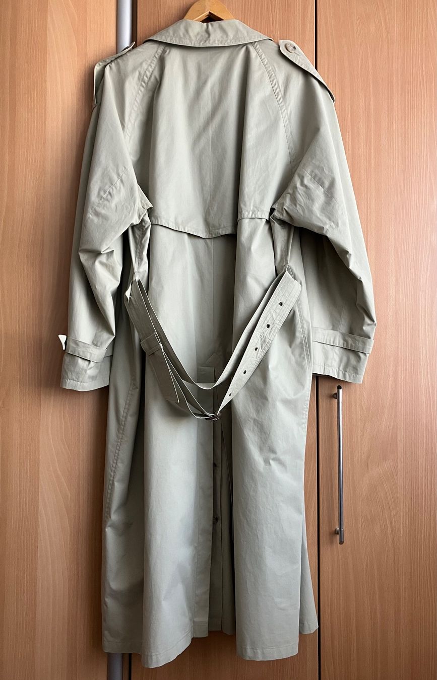 Bugatti Cappotti: Bugatti Trenchcoat, Gr. 52, neuwertig – Usato da Diepoldsau venduto da mabeapt 3