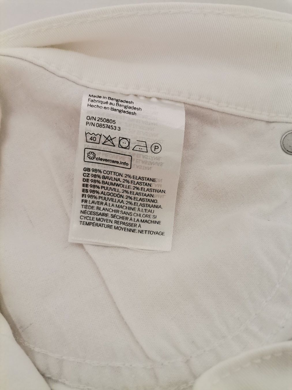H&M Pantaloni: H&M Herren Shorts Weiss – Usato da Schaffhausen venduto da Restwert_SH 6