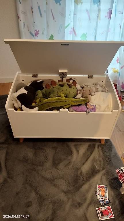 Ikea Letti: Lit avec coffre a jouet et un petit bureau – Usato da Blonay venduto da Ricco33 3