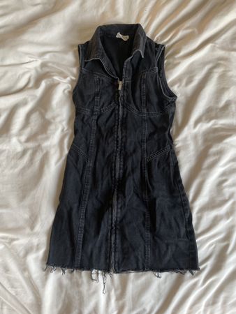 Coole Jeans Kleid, Fransen Look, Schwarz, Grösse 36
