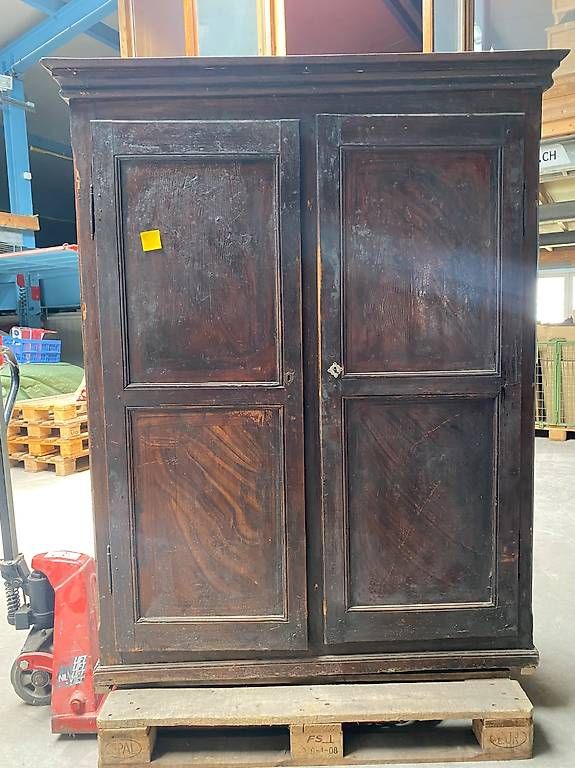 Armadi: Ancienne Armoire en bois – Usato da Chamoson venduto da a_laroyale
