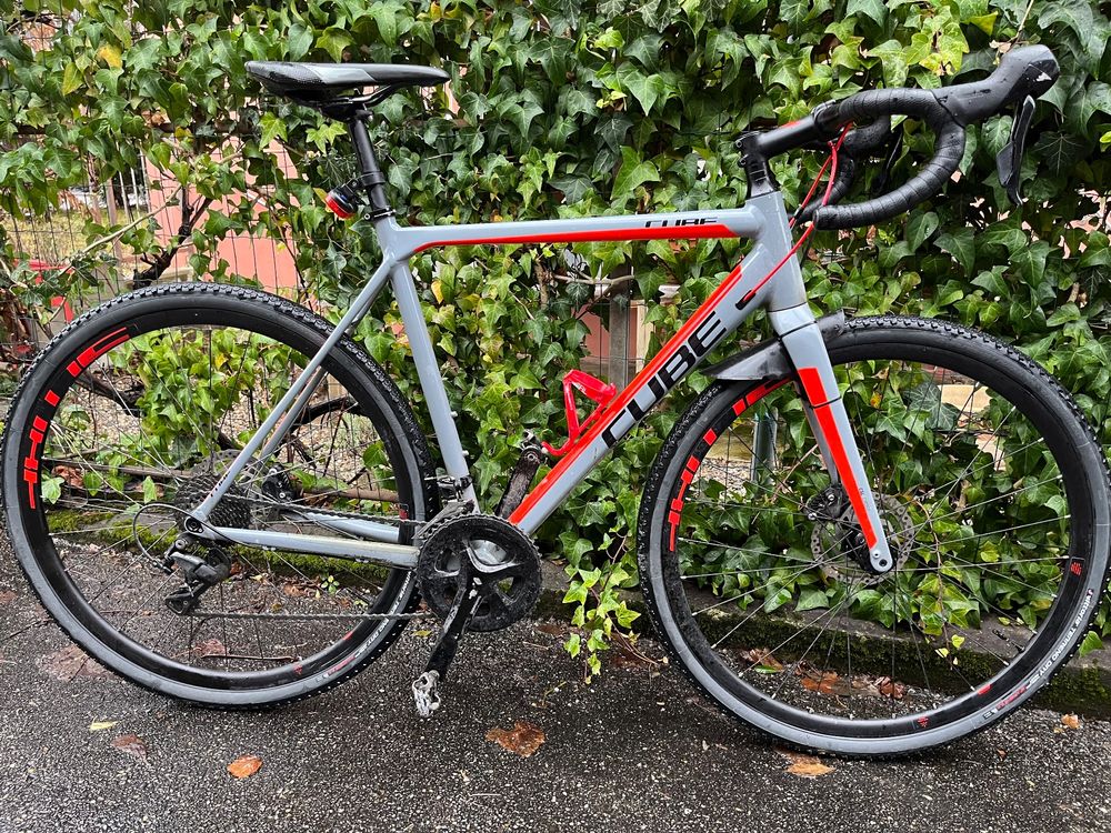 Gravel Bike Cube Cross Race PRO Acheter sur Ricardo